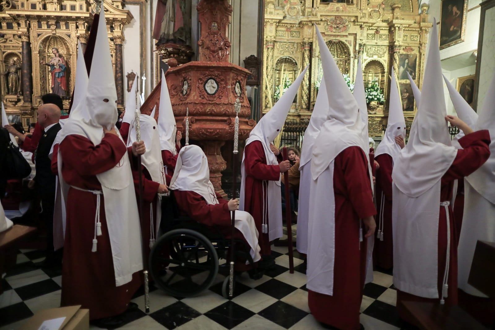 La cofradía de Nuestro Señor de la Meditación y María Santísima de los Remedios logra realizar su estación de penitencia