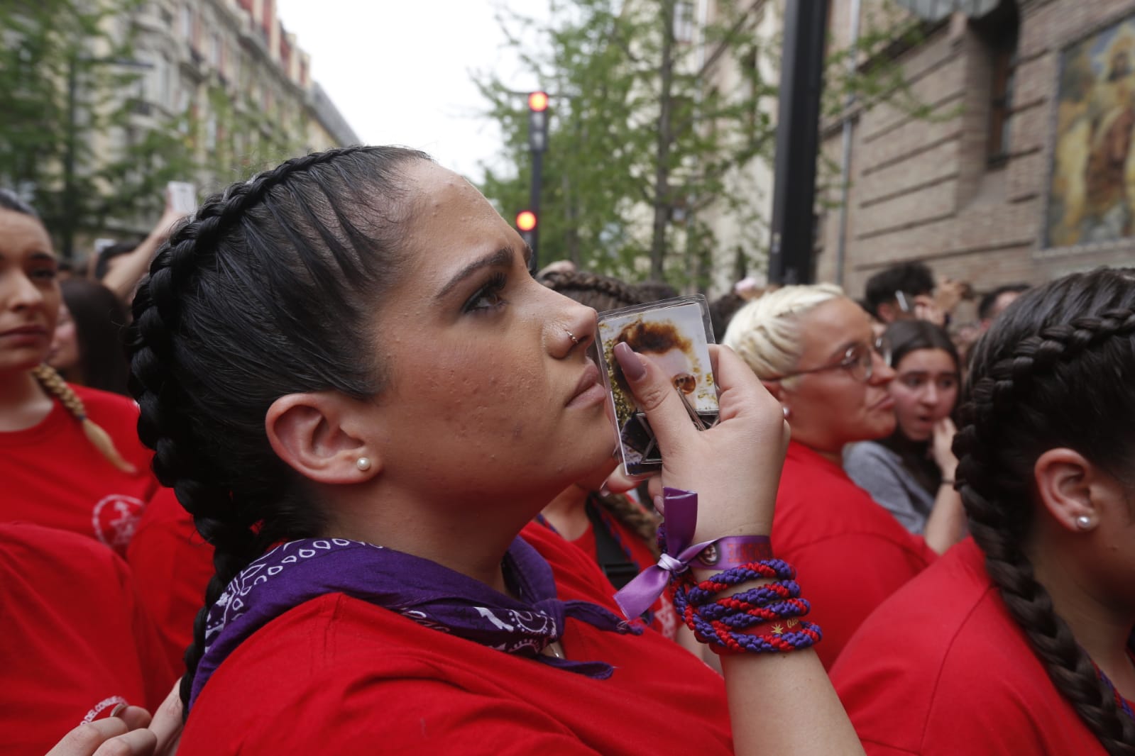 La Hermandad de Los Gitanos sale del Sagrado Corazón pero se tiene que quedr en la Catedral por la lluvia