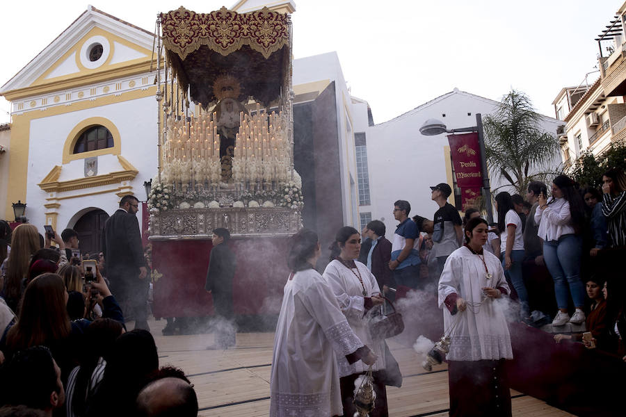 El Cristo del Perdón y María Santísima de la Misericordia volvieron a la renovada iglesia del Carmen de la que salieron por una rampa de 17 metros