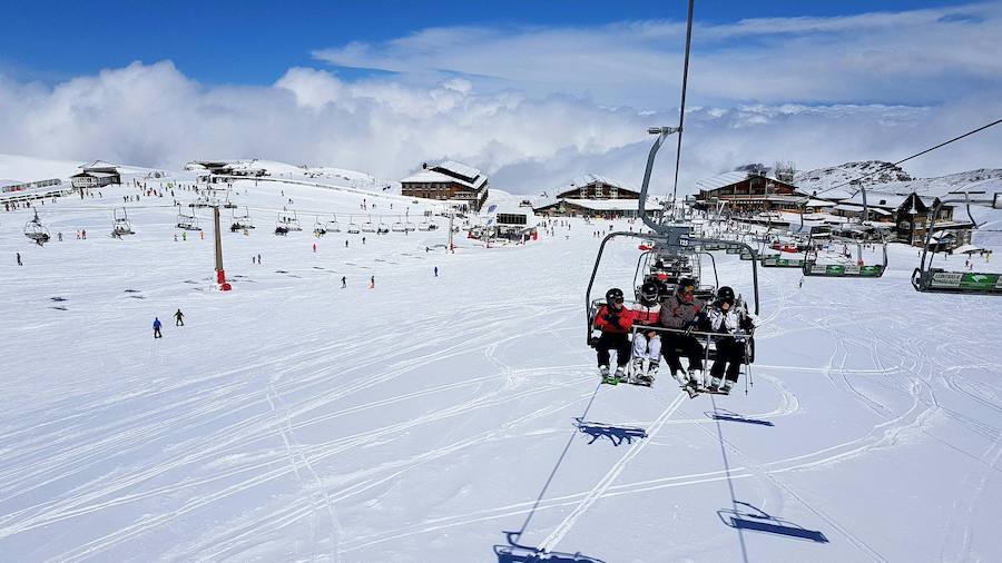 Las competiciones que había previstas se han suspendido por falta de visibilidad pero hay en este momento 53 kilómetros de pistas abiertos