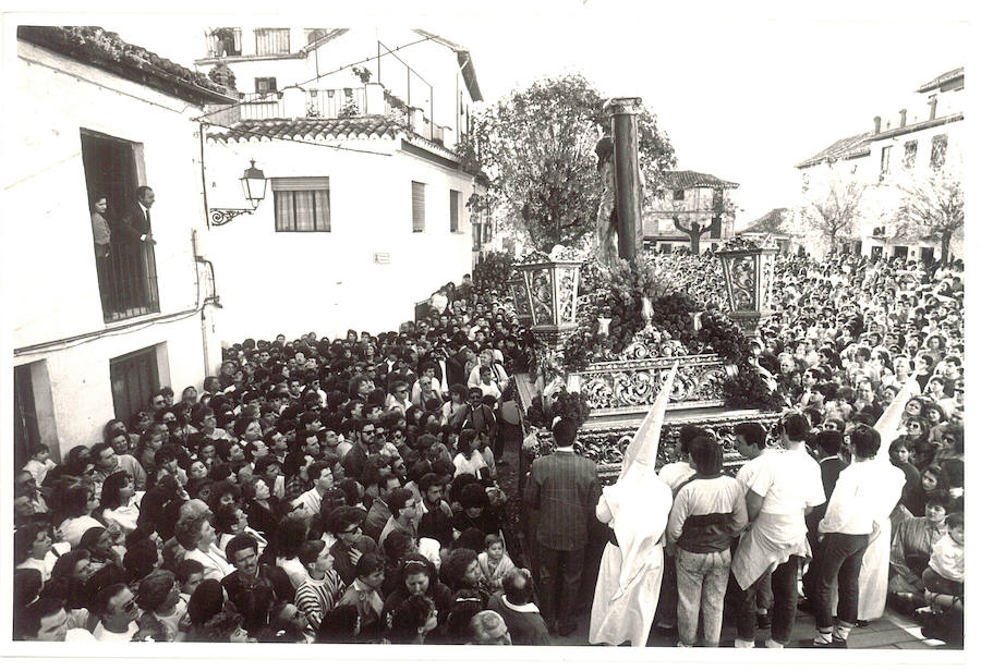 San Miguel Bajo ante la salida de Jesús del Perdón. 1988