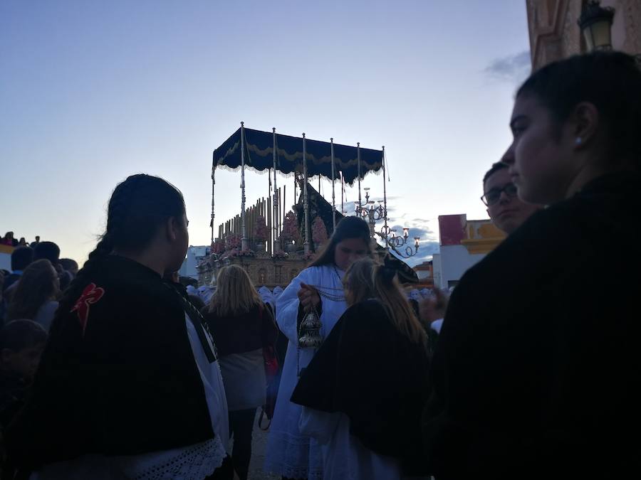 La Virgen de los Dolores ha salido a las nueve de la noche de la Encarnación. 