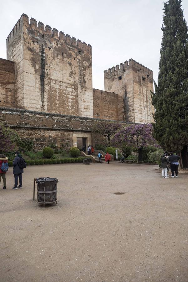Monumentos como la Alcazaba, la Casa de Zafra o el Cuarto Real abrieron sus puertas y hubo visitas guiadas a los barrios históricos de la ciudad