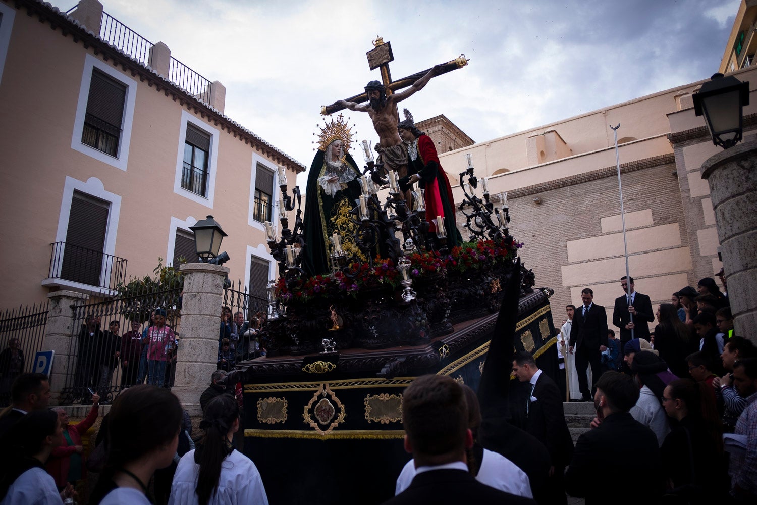 Fotos: Dulce Nombre de Jesús y Nazarenos de la Santa Vera de la Cruz, por las calles de Motril