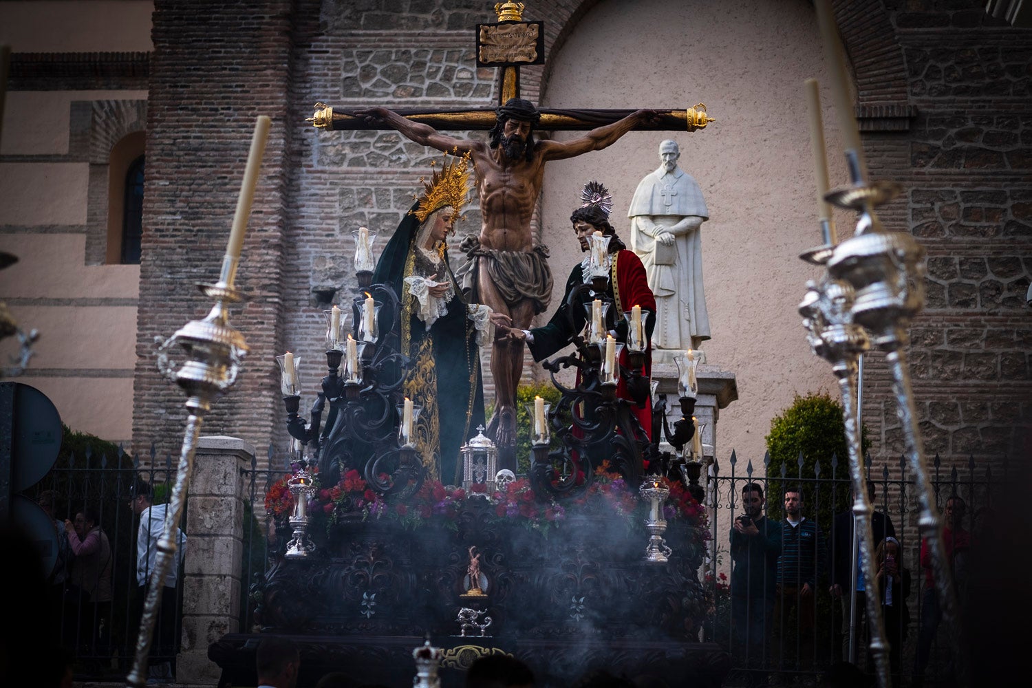 Fotos: Dulce Nombre de Jesús y Nazarenos de la Santa Vera de la Cruz, por las calles de Motril