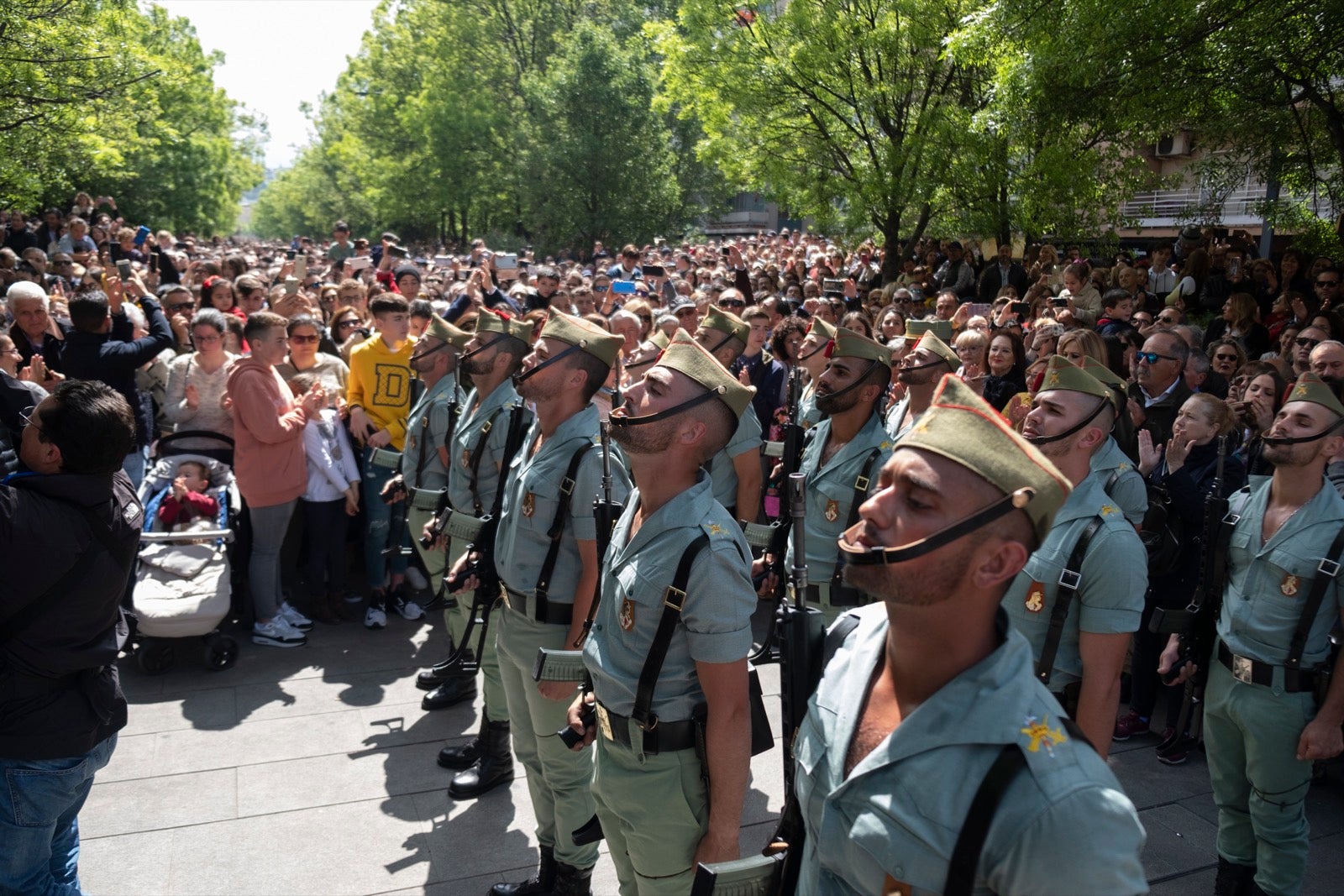 Los legionarios estarán esta tarde tras la cruz de guía de la cofradía de los Ferroviarios
