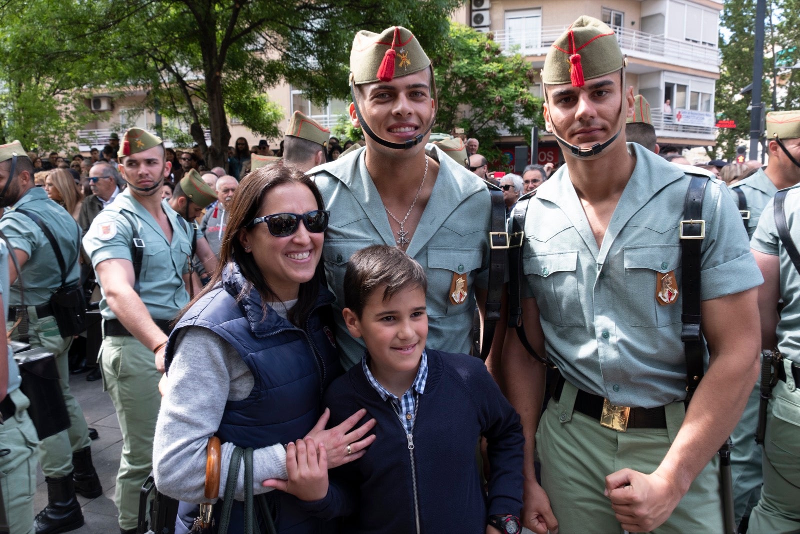 Los legionarios estarán esta tarde tras la cruz de guía de la cofradía de los Ferroviarios