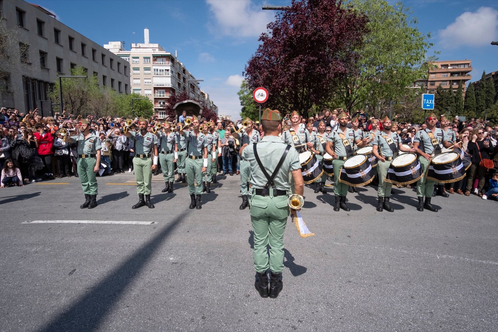 Los legionarios estarán esta tarde tras la cruz de guía de la cofradía de los Ferroviarios