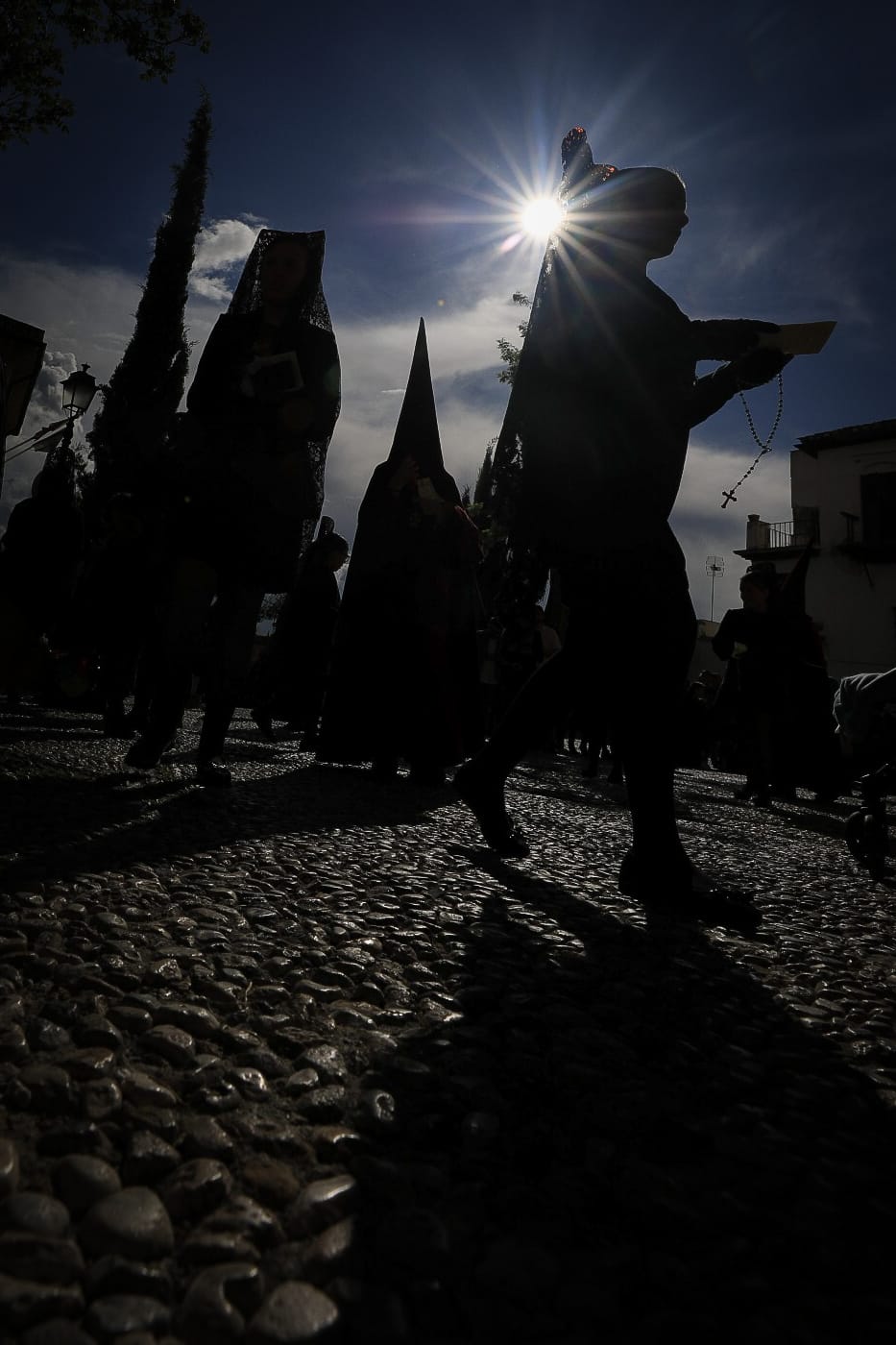 Favores, preparado para bajar de la iglesia de San Cecilio