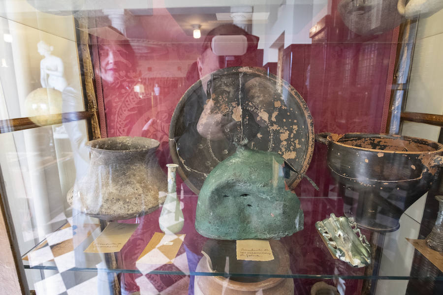 Estos son los 'tesoros' que guarda esta biblioteca