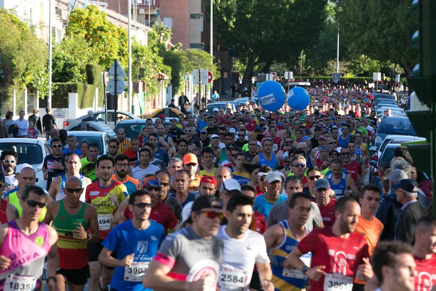 La carrera ha recorrido toda la ciudad y se ha insertado por las empinadas calles del Albaicín