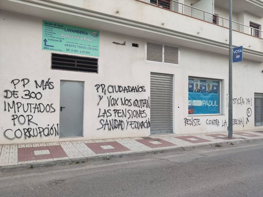 Las pintadas iban referidas a los partidos Vox, PP y Ciudadanos