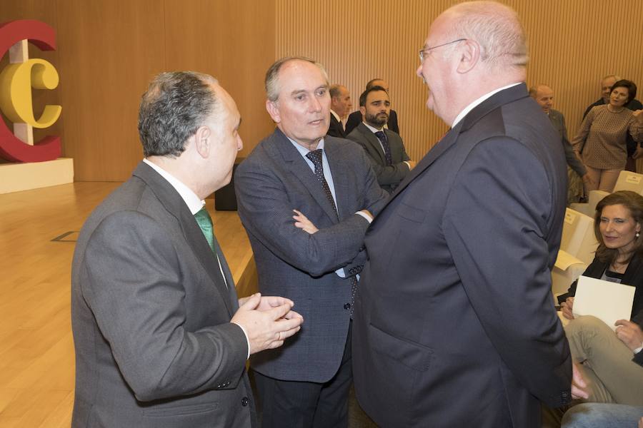 La Cámara de Comercio ha sido la sede de esta gala en la que se reconoce a empresas, colectivos y personas vinculadas a la agricultura y la ganadería de la provincia