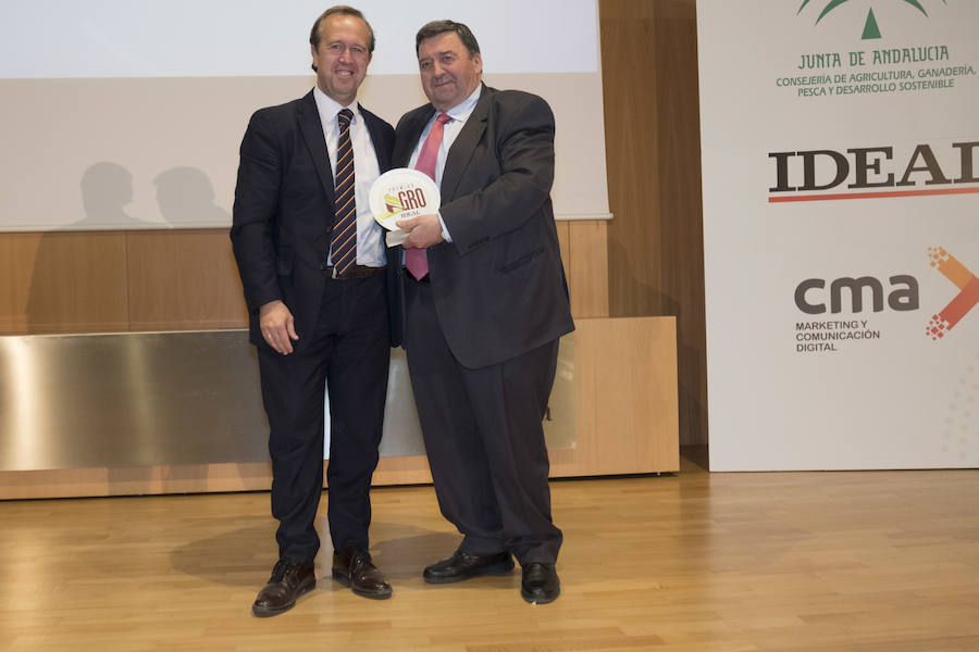 La Cámara de Comercio ha sido la sede de esta gala en la que se reconoce a empresas, colectivos y personas vinculadas a la agricultura y la ganadería de la provincia