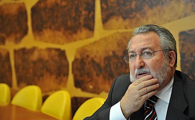 Salud decide este jueves si despide a Bernat Soria