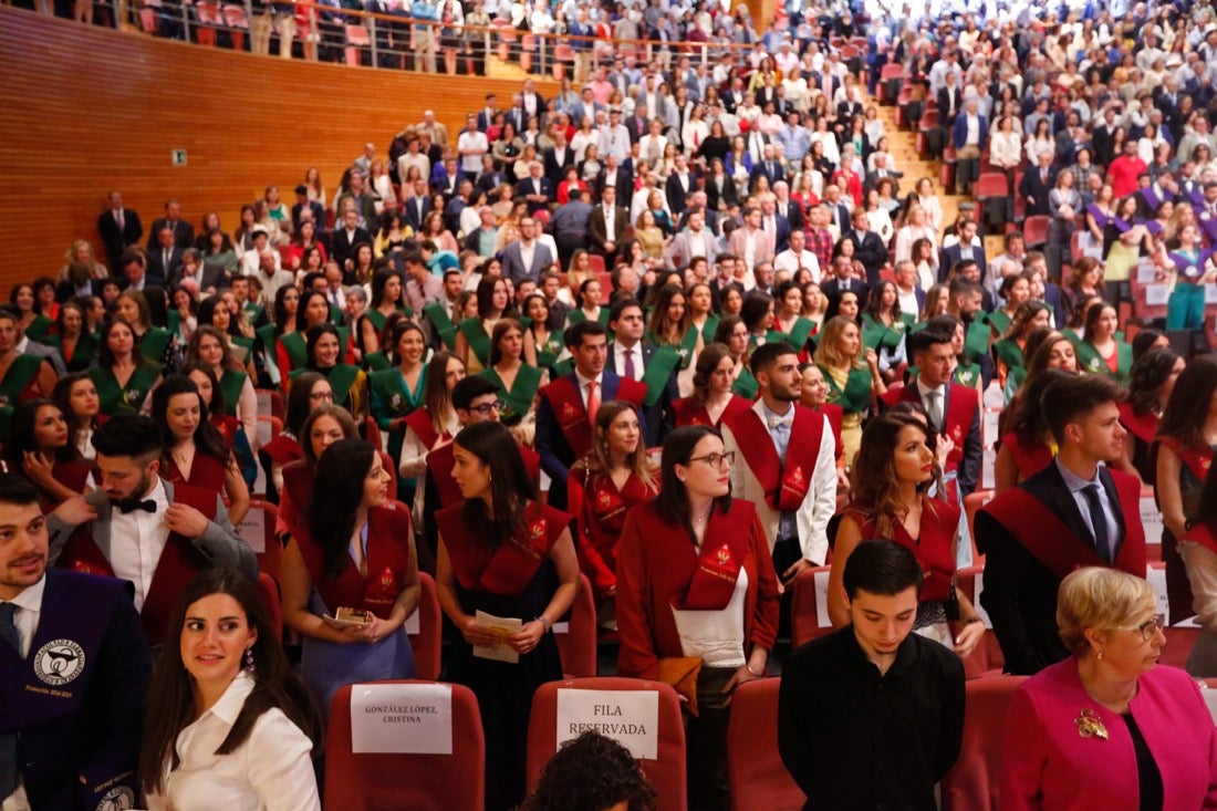 La facultad de Farmacia celebra su graduación 