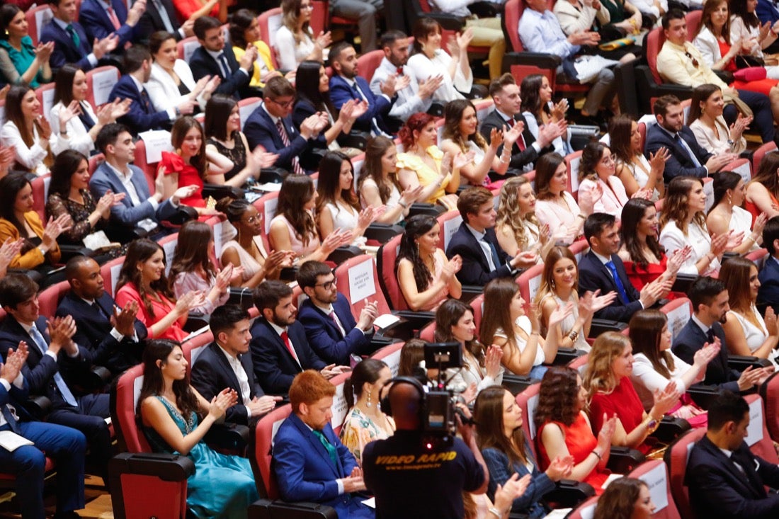 La facultad de Farmacia celebra su graduación 