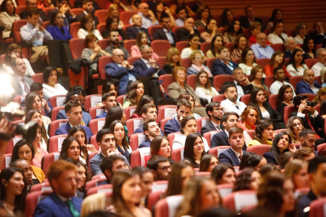 La facultad de Farmacia celebra su graduación 