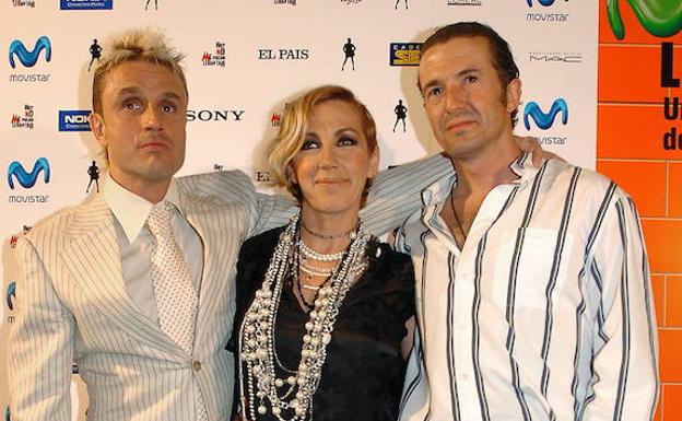 Los componentes del ex grupo de música Mecano, José María Cano (d), Nacho Cano (i) y la cantante Ana Torroja (c).