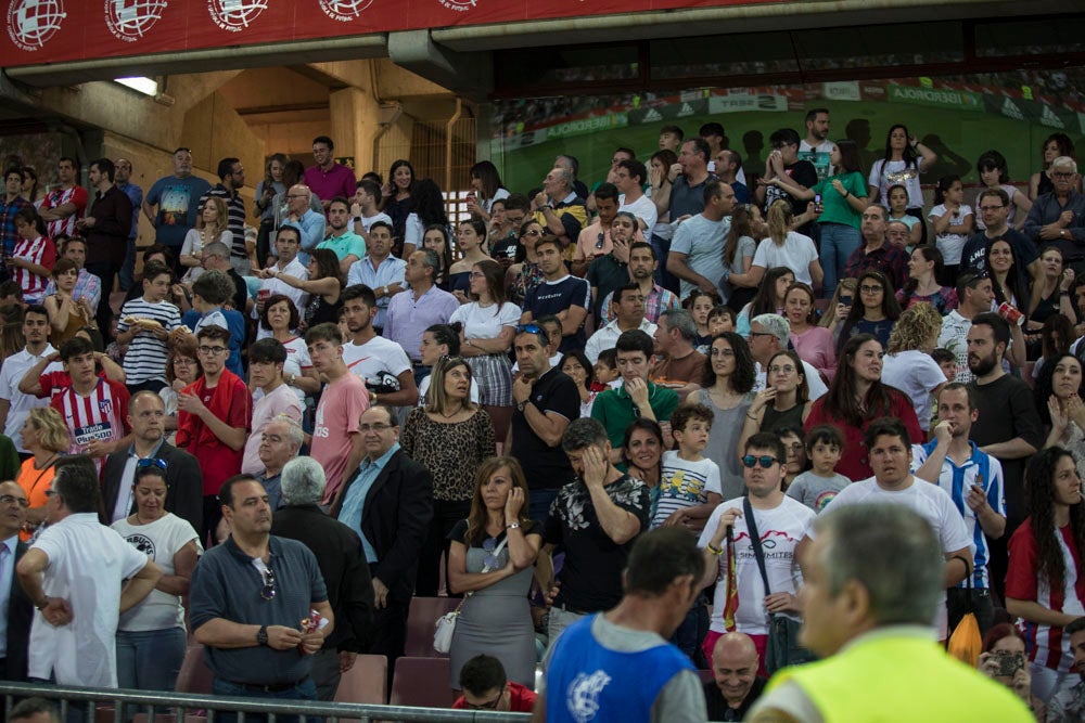 ¿Estuviste en el partido del final de la Copa de la Reina? Búscate en las gradas