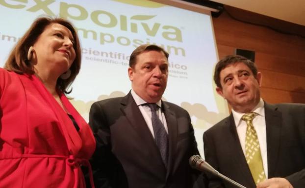 El ministro Luis Planas pone la internacionalización como la clave del futuro del olivar