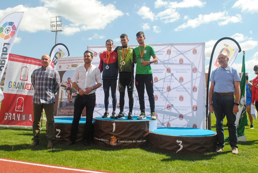 Cerca de trescientos deportistas se encuentran desde ayer en el Complejo Deportivo Núñez Blanca participando en las distintas pruebas de este Campeonato de España organizado por la FEDDI