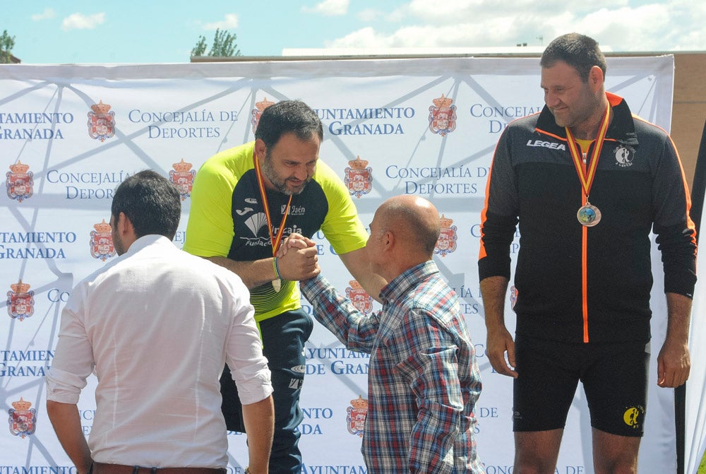 Cerca de trescientos deportistas se encuentran desde ayer en el Complejo Deportivo Núñez Blanca participando en las distintas pruebas de este Campeonato de España organizado por la FEDDI