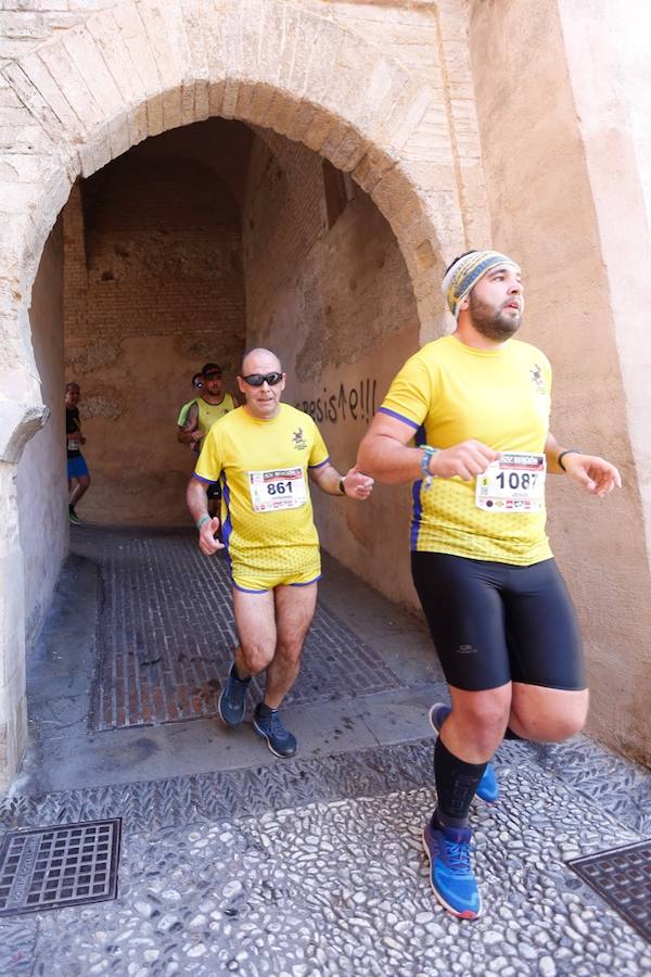 Un total de 13.1 kilómetros, dos menos que la pasada edición, y un desnivel acumulado de 207 metros de auténtica belleza por los barrios del Albaicín y el Sacromonte, dejando la Alhambra a la espalda, sin dejar de recorrer también los espacios más emblemáticos de la capital