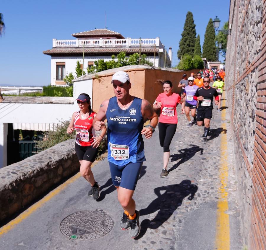 Un total de 13.1 kilómetros, dos menos que la pasada edición, y un desnivel acumulado de 207 metros de auténtica belleza por los barrios del Albaicín y el Sacromonte, dejando la Alhambra a la espalda, sin dejar de recorrer también los espacios más emblemáticos de la capital