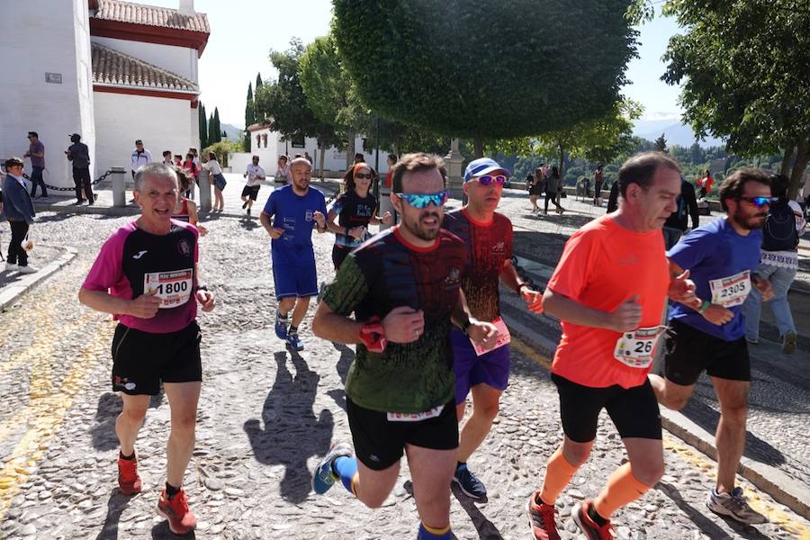 Un total de 13.1 kilómetros, dos menos que la pasada edición, y un desnivel acumulado de 207 metros de auténtica belleza por los barrios del Albaicín y el Sacromonte, dejando la Alhambra a la espalda, sin dejar de recorrer también los espacios más emblemáticos de la capital