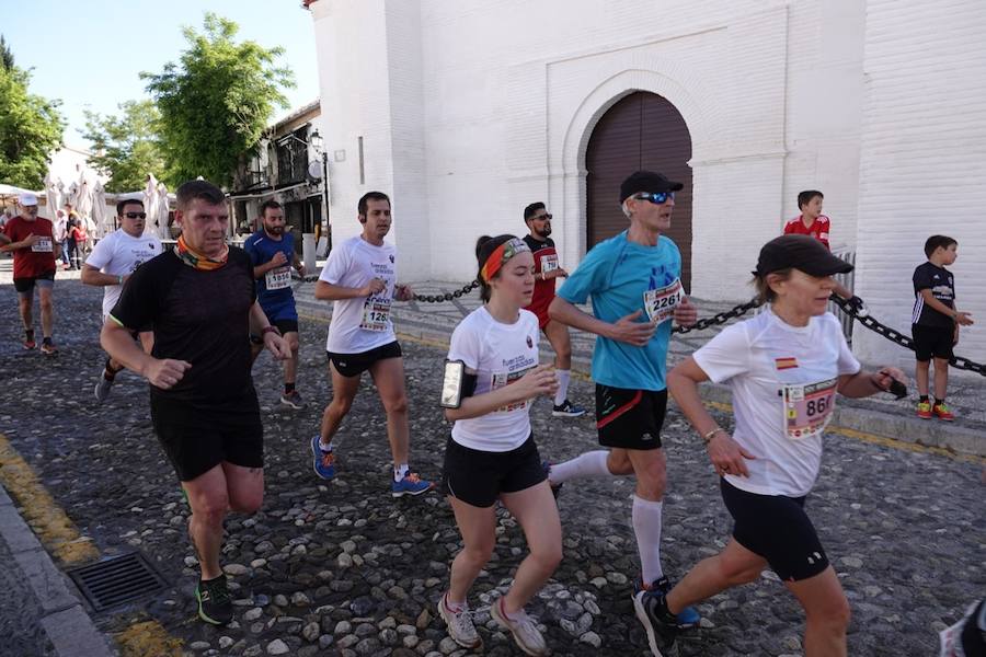 Un total de 13.1 kilómetros, dos menos que la pasada edición, y un desnivel acumulado de 207 metros de auténtica belleza por los barrios del Albaicín y el Sacromonte, dejando la Alhambra a la espalda, sin dejar de recorrer también los espacios más emblemáticos de la capital