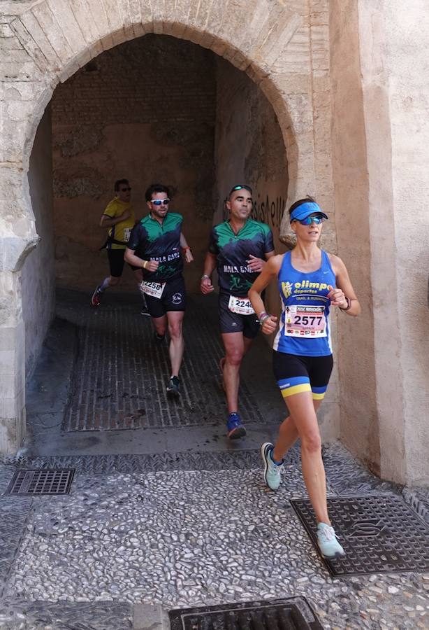 Un total de 13.1 kilómetros, dos menos que la pasada edición, y un desnivel acumulado de 207 metros de auténtica belleza por los barrios del Albaicín y el Sacromonte, dejando la Alhambra a la espalda, sin dejar de recorrer también los espacios más emblemáticos de la capital