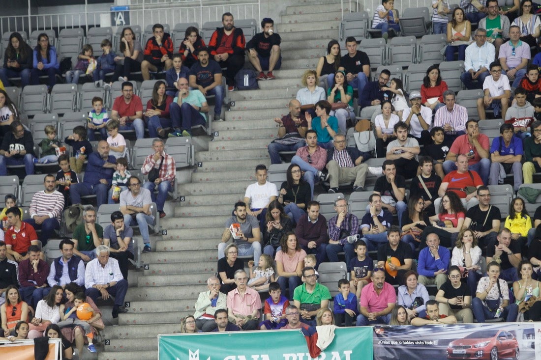 Aquí puedes ver una selección de las mejores imágenes de las gradas del Covirán-Iberojet Palma