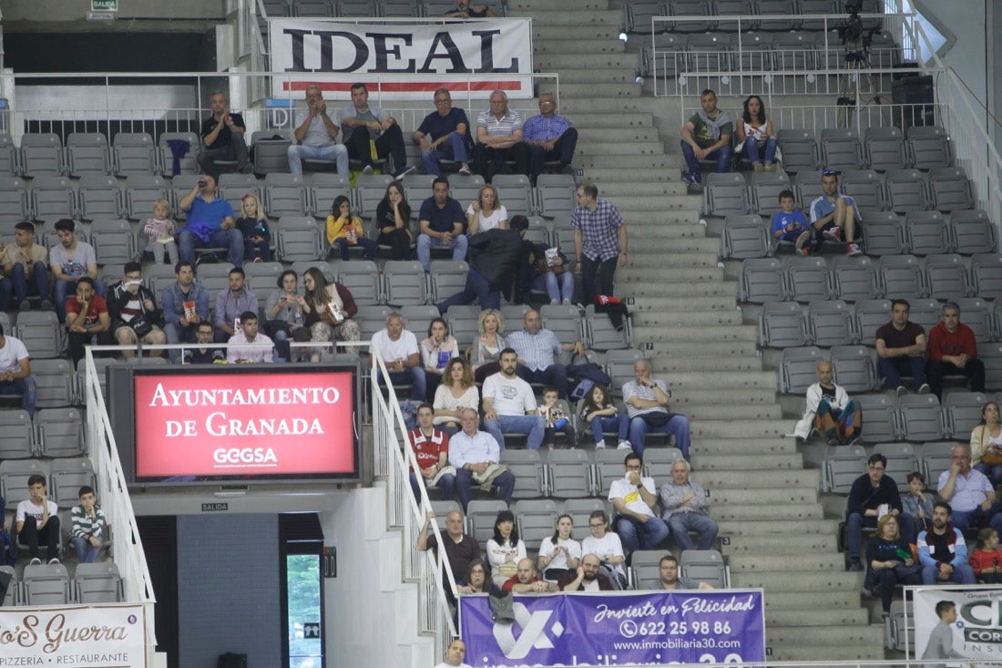 Aquí puedes ver una selección de las mejores imágenes de las gradas del Covirán-Iberojet Palma