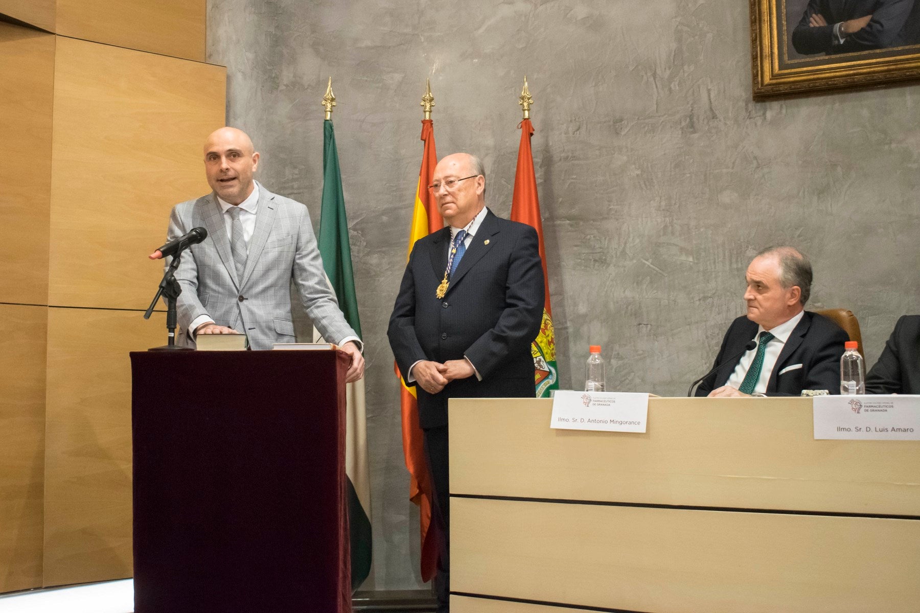Toma posesión de su cargo Manuel Fuentes, reelegido presidente de los farmacéuticos