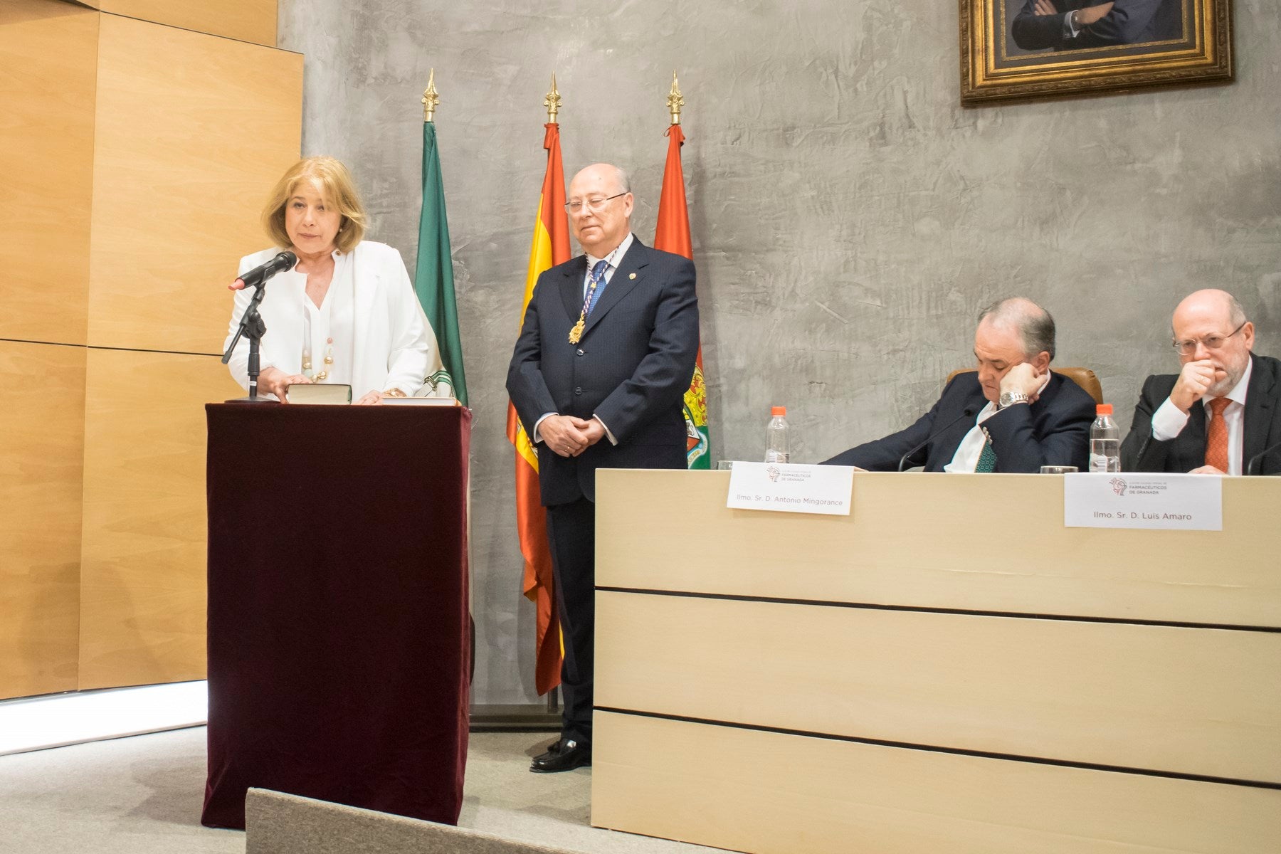 Toma posesión de su cargo Manuel Fuentes, reelegido presidente de los farmacéuticos