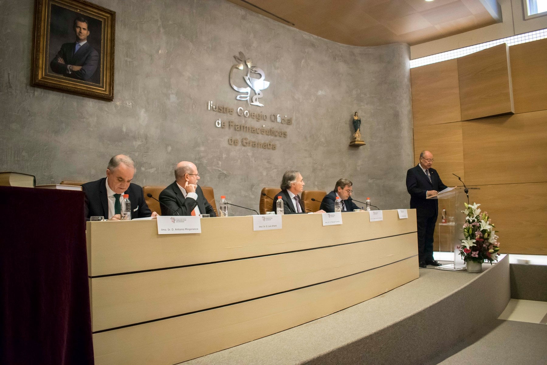 Toma posesión de su cargo Manuel Fuentes, reelegido presidente de los farmacéuticos