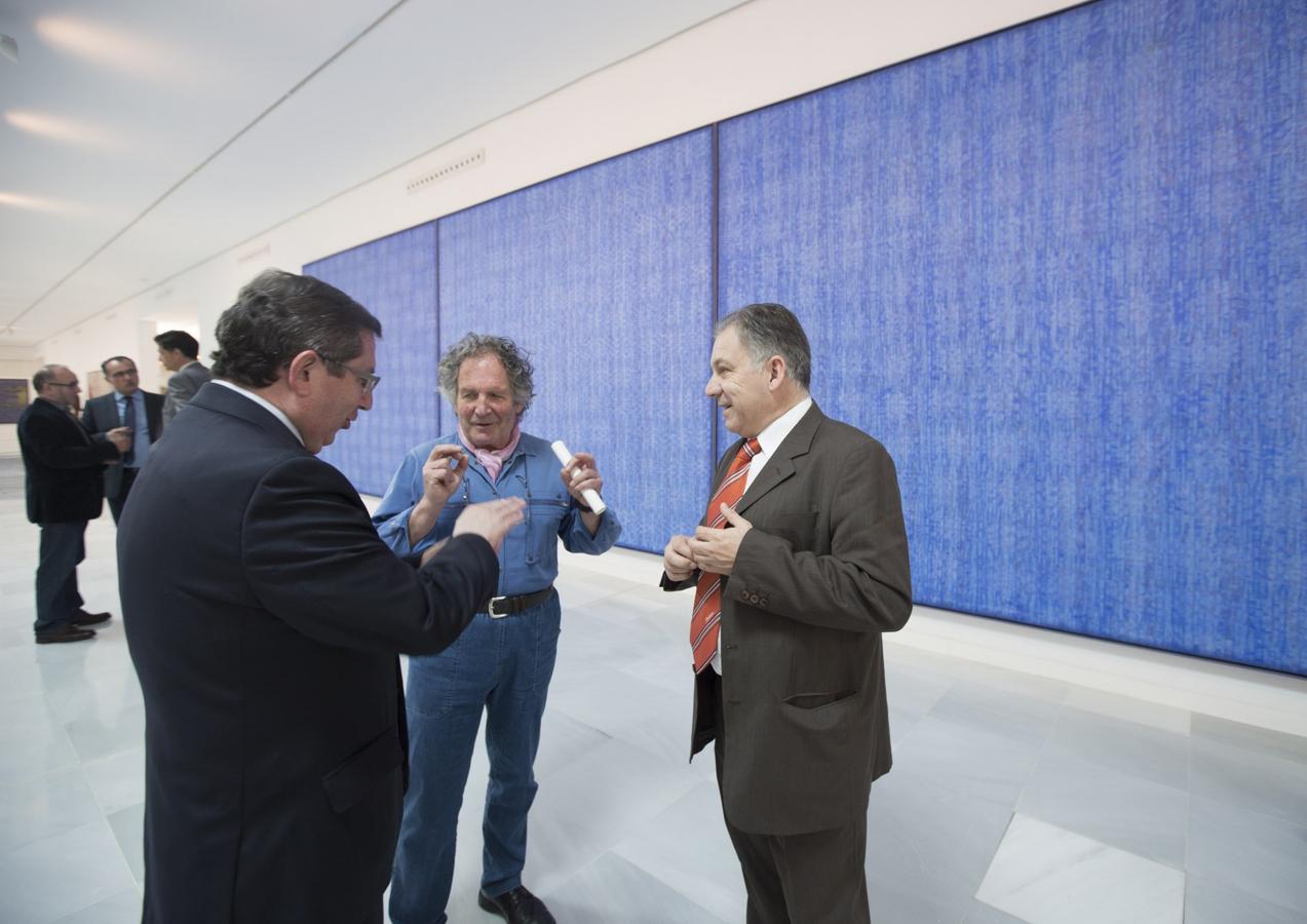 Esta mañana se ha celebrado en el Ayuntamiento el acto de donación del legado del pintor José Manuel Brazam a la ciudad de Granada. Más de 4.000 piezas donde se incluye una colección de arte africano única en España