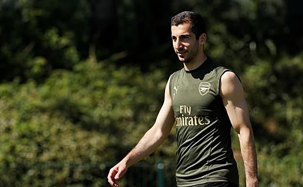 Henrikh Mkhitaryan, durante un entrenamiento del Arsenal.