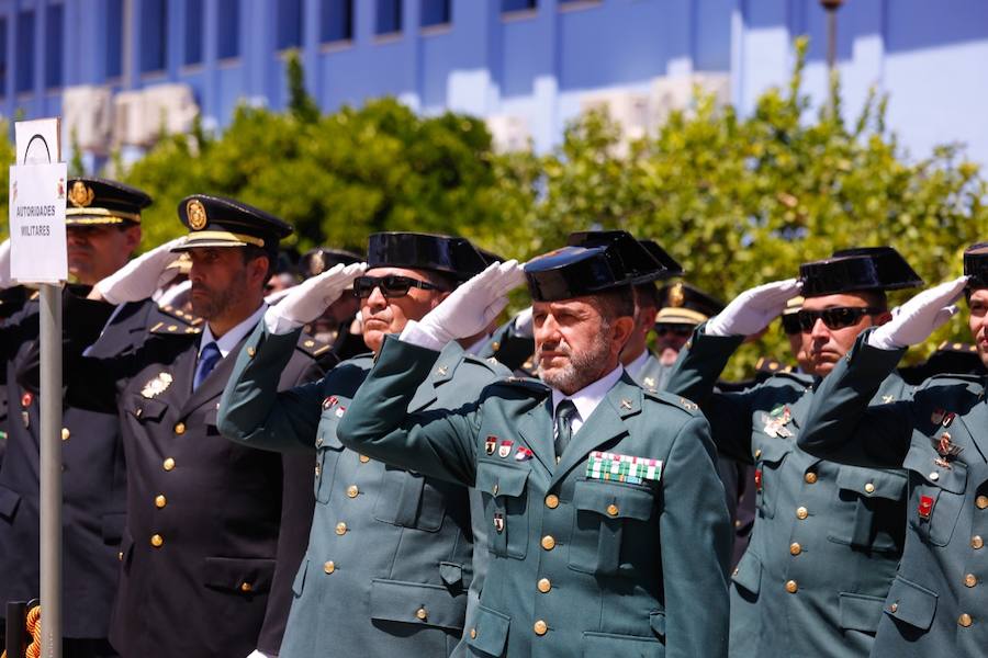 Además de la lectura del extracto de los decretos fundacionales del Cuerpo, la jornada ha servico para imponer las condecoraciones concedidas al personal de las unidades de la provincia