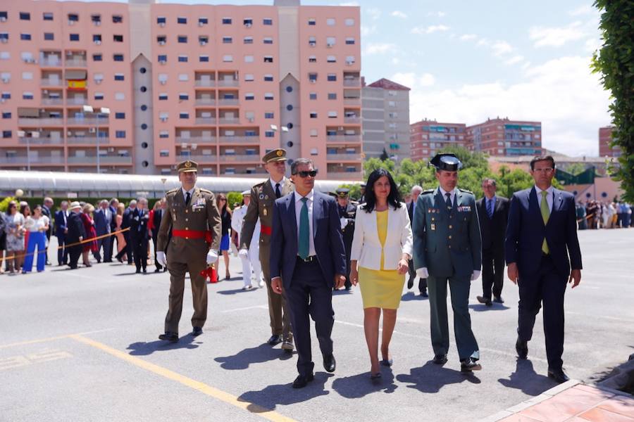 Además de la lectura del extracto de los decretos fundacionales del Cuerpo, la jornada ha servico para imponer las condecoraciones concedidas al personal de las unidades de la provincia