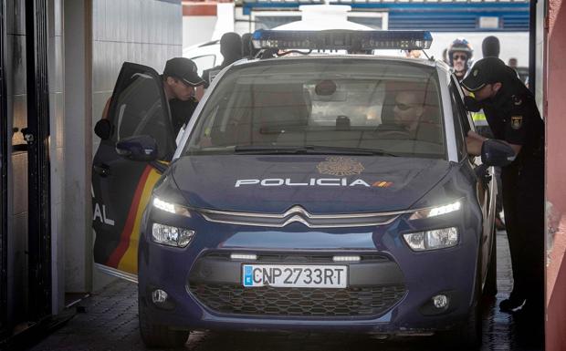 Arrestado en Granada por quedarse 52.000 euros de devoluciones ficticias en su trabajo