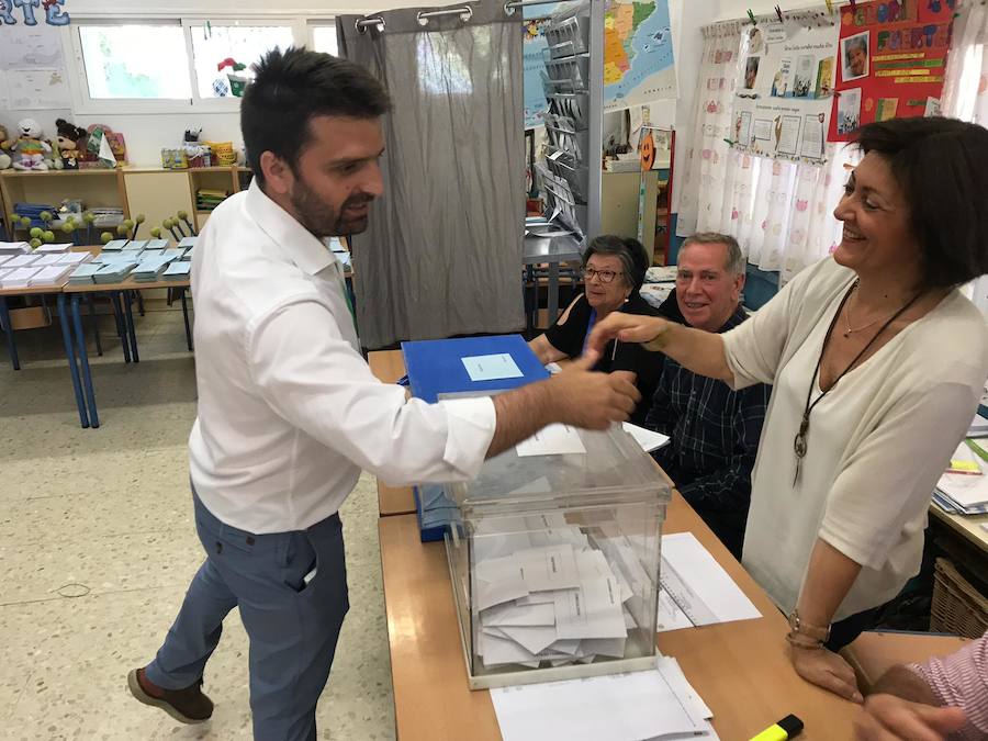 Fotos: Las imágenes de la jornada electoral en Almería