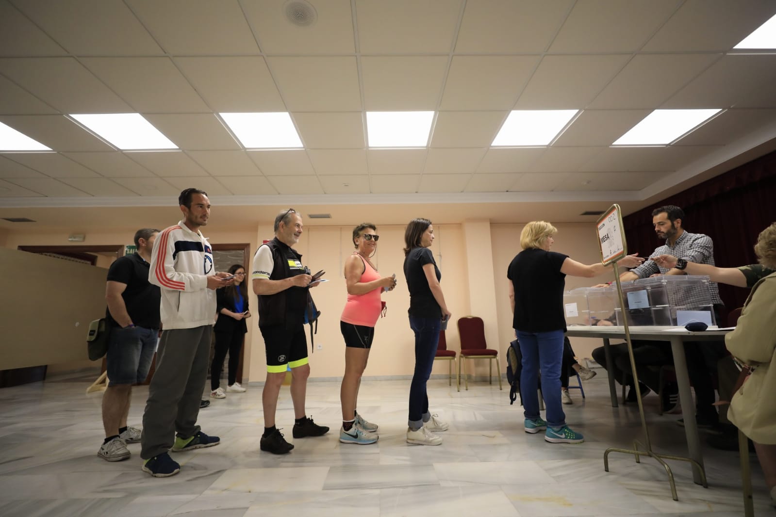 Votaciones en Cenes de la Vega.