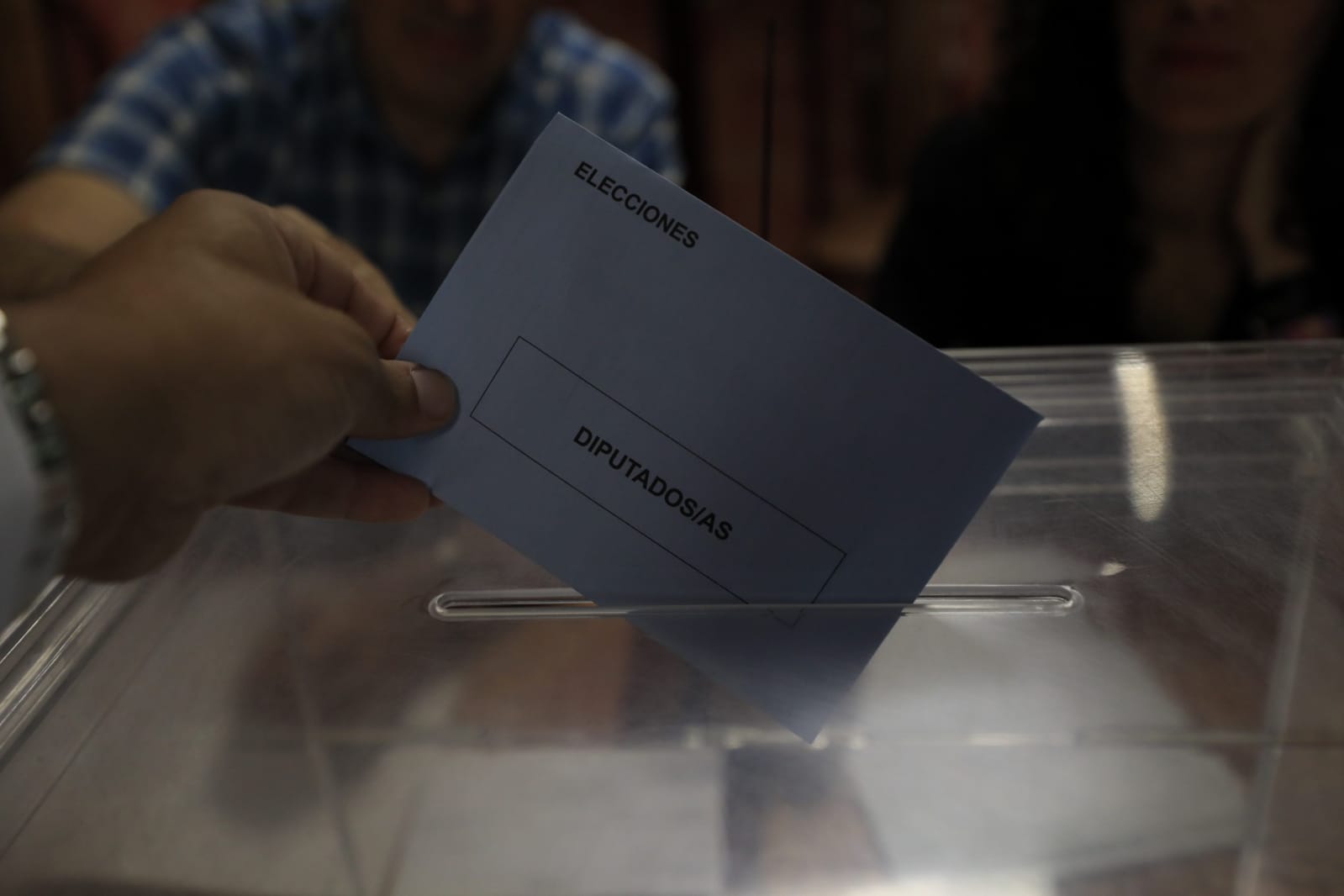 Votaciones en Cenes de la Vega.