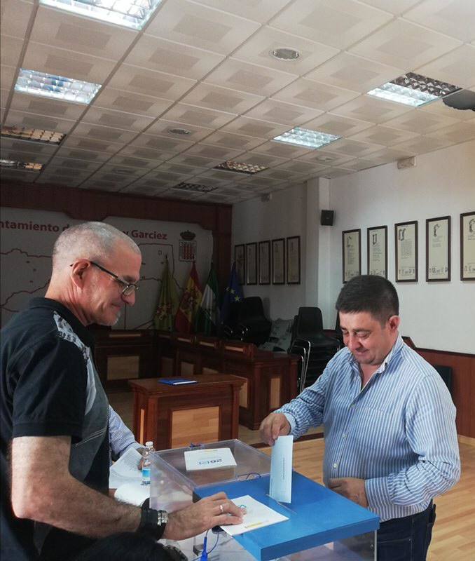 Fotos: Candidatos votando en los principales pueblos de la provincia