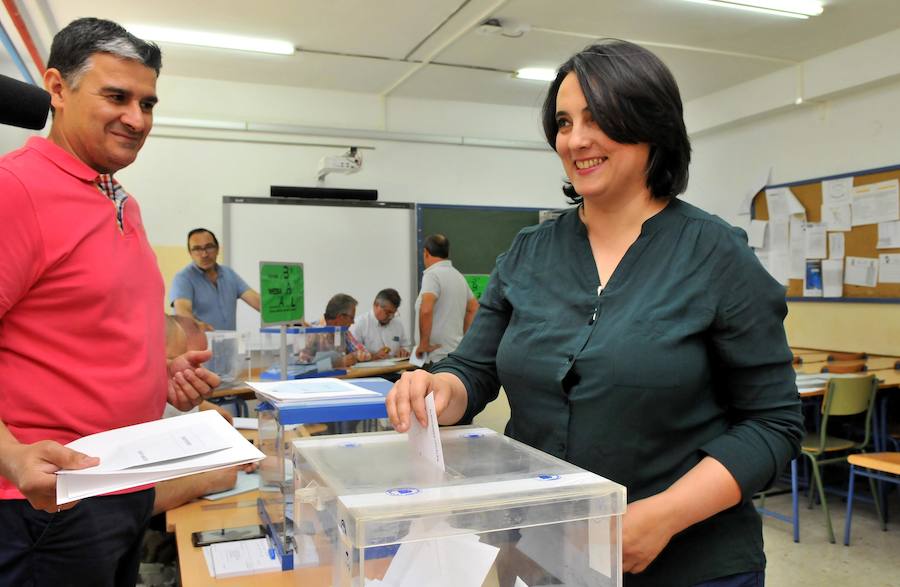 Fotos: Candidatos votando en los principales pueblos de la provincia