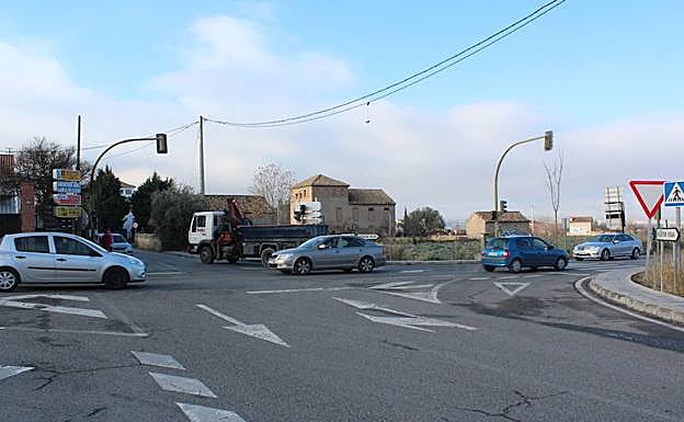 Cruce entre Cájar y Huétor Vega, dos de los municipios con más renta disponible de la provincia.