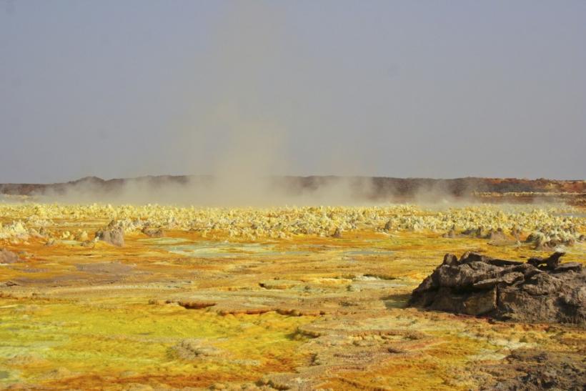 Formaciones salinas y aguas termales del volcán Dallol, en Etiopía.