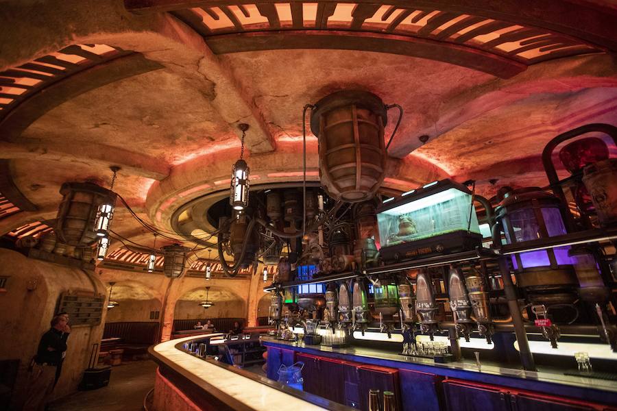 El parque temático parisino Disneyland ha estrenado estas espectaculares instalaciones dedicadas a la Guerra de las Galaxias